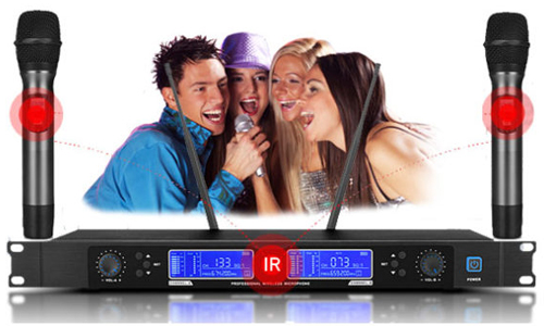 Nên mua micro karaoke loại nào? 6 bước chọn mua micro cho dàn karaoke gia đình