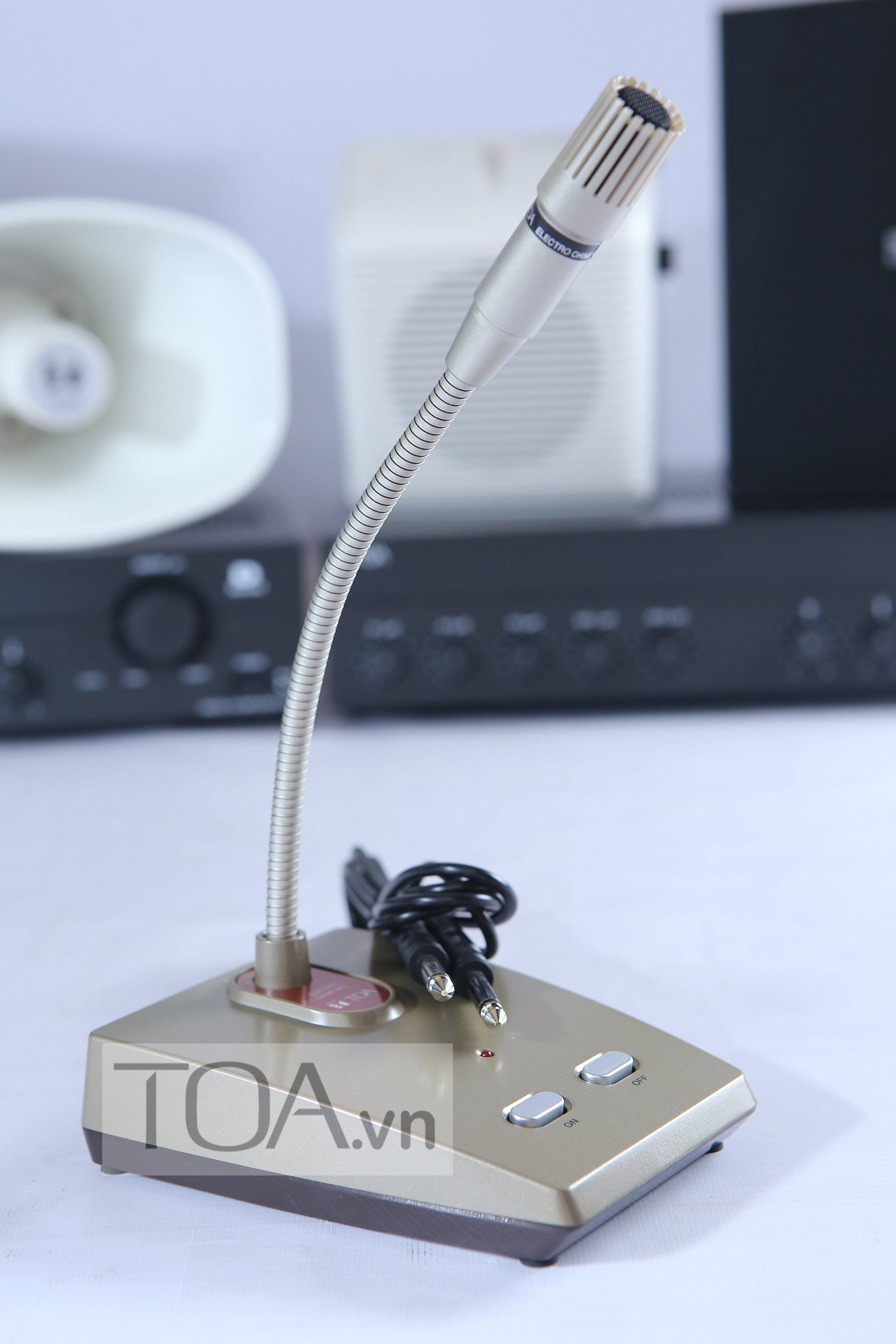 Micro thông báo TOA EC-100M