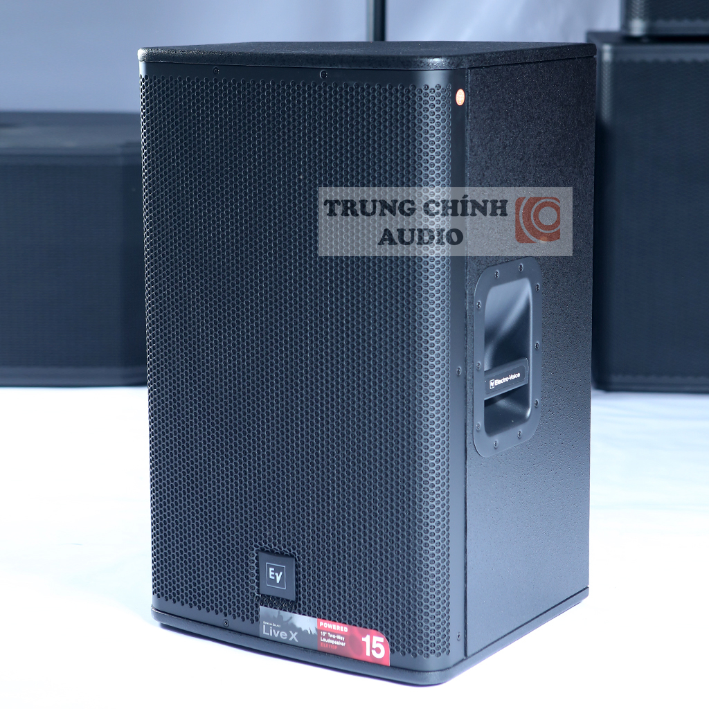 Loa thùng có công suất Electro Voice ELX115P
