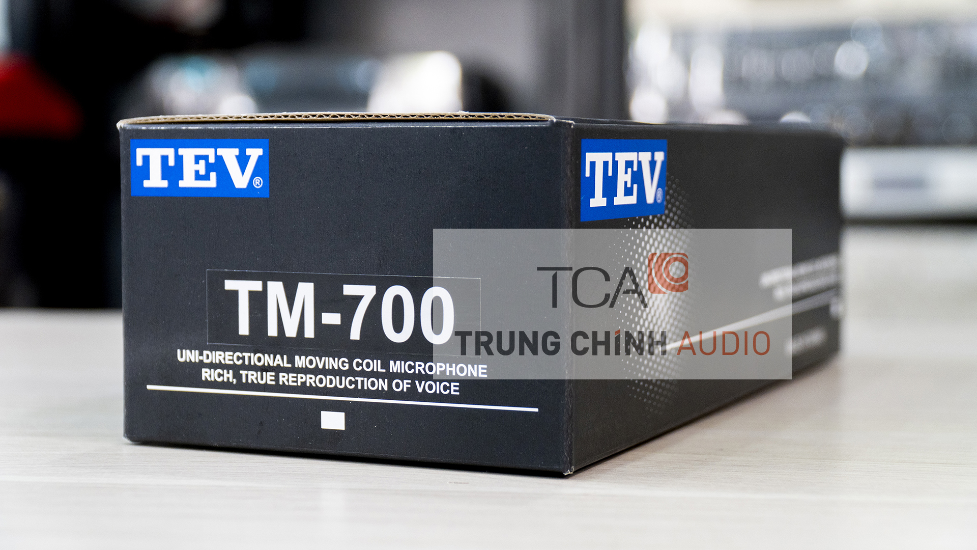 Micro cầm tay TEV TM-700