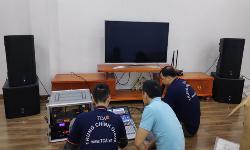 Bộ dàn âm thanh Karaoke gia đình hát hay: Loa Electro-Voice ELX200