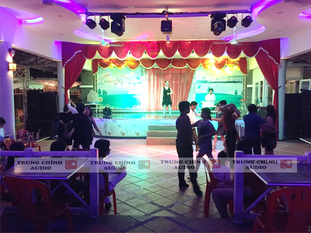 Âm thanh ánh sáng sân khấu chuyên nghiệp: nhà hàng Sơn Dung, Bình Thuận