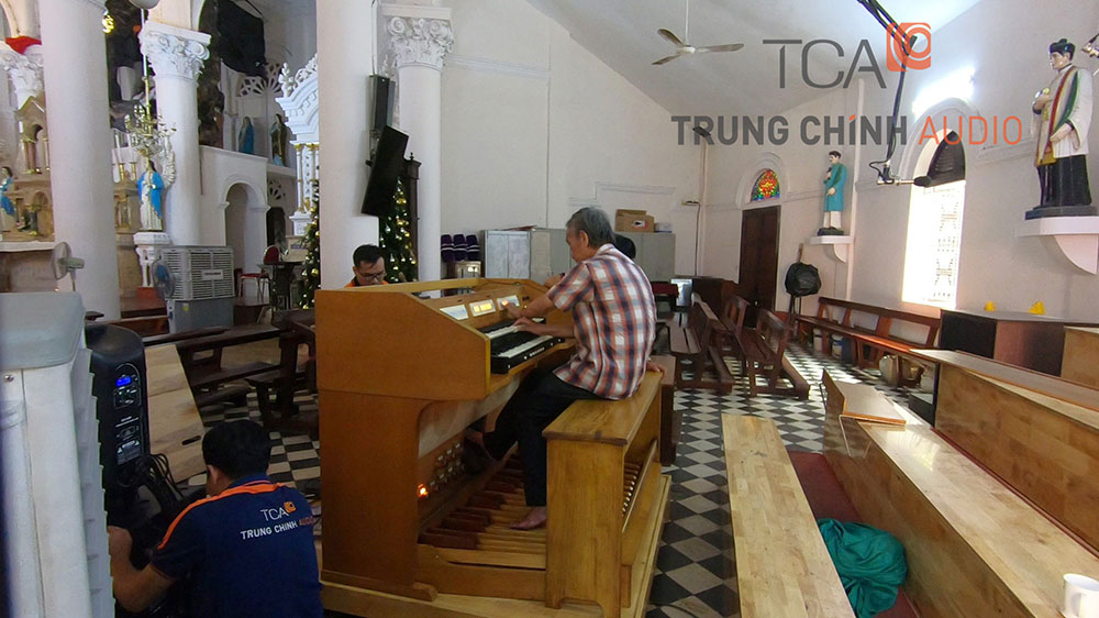 Bộ dàn Âm thanh nhà thờ Tân Định HCM: âm thanh hội trường, sân khấu