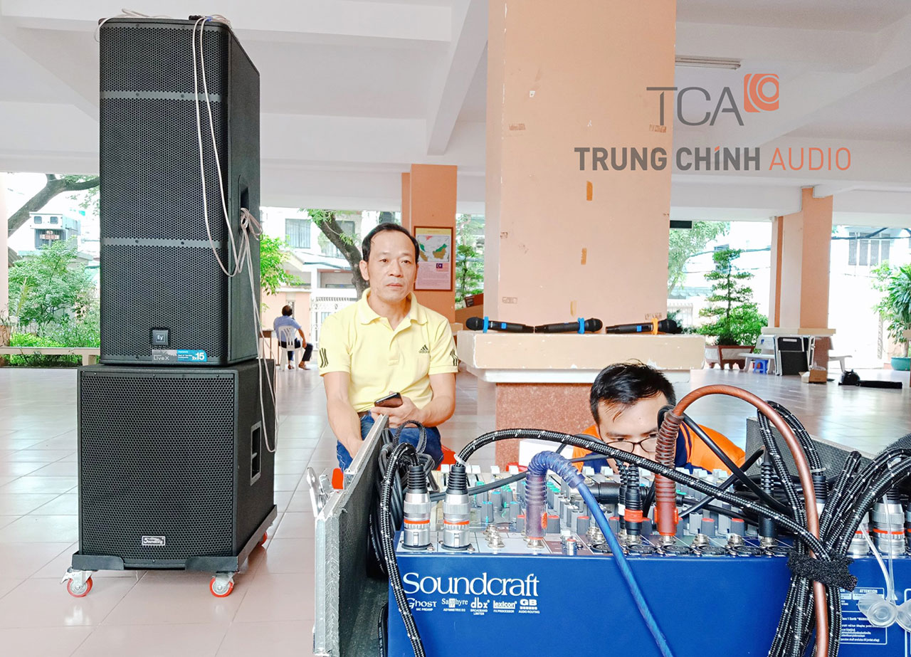 Âm thanh sân khấu hội trường cho trường học THPT Nguyễn Chí Thanh HCM