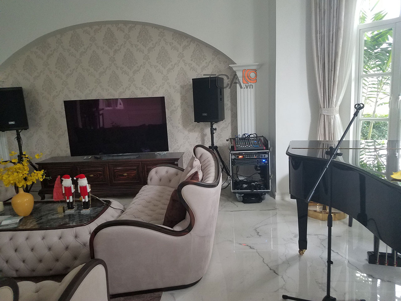 Bộ dàn âm thanh karaoke, chơi nhạc sống: Khách sạn DaLat De Charme Village