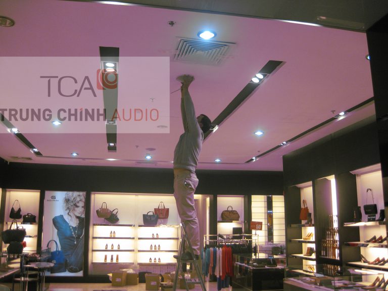 Hệ thống âm thanh TOA: Shop thời trang Giovanni