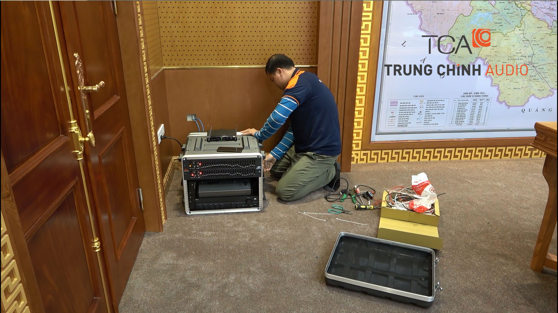 Thiết bị micro âm thanh hội thảo không dây TOA TS-900: Tỉnh ủy Hà Tĩnh