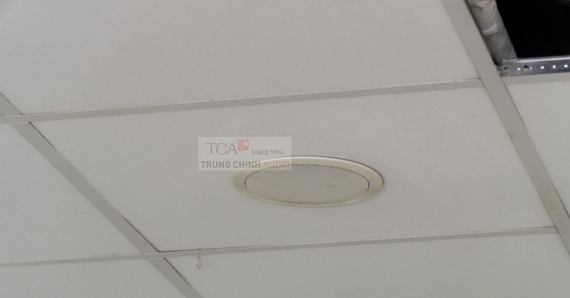 Hệ thống âm thanh TOA cho văn phòng công ty bảo hiểm Hanwha Life, TP. HCM