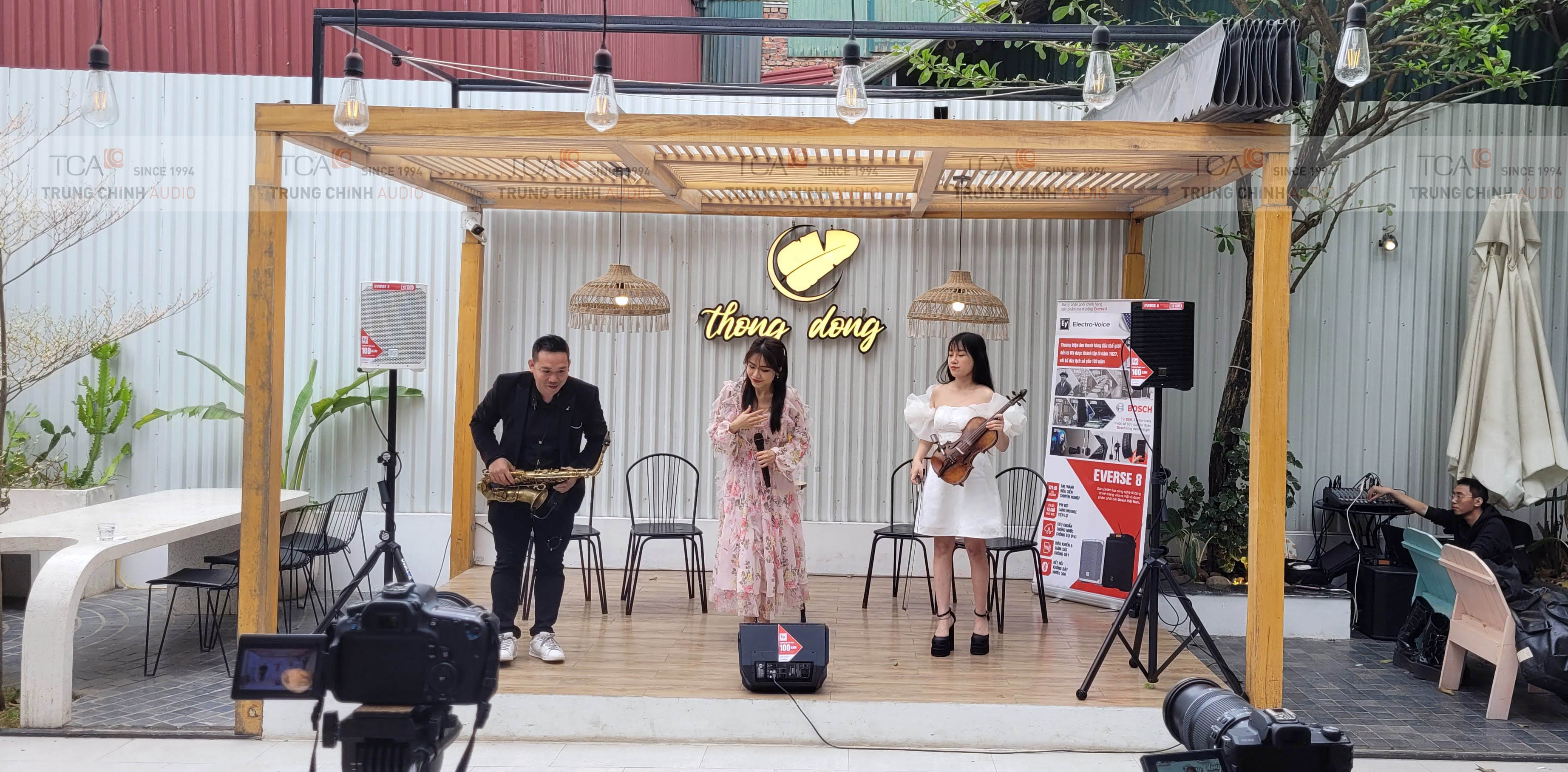 LOA EVERSE 8 cho Quán Cafe