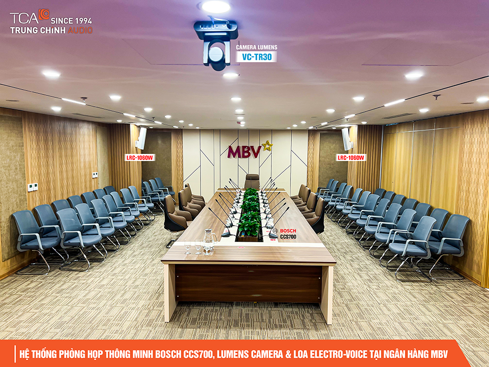 Phòng họp trực tuyến cho ngâng hàng : hệ thống hội thảo BOSCH CCS 700, camera hội nghị Lumens , Loa EV LRC