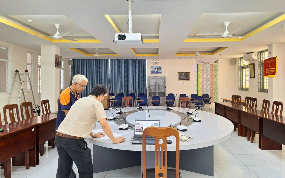 Lắp đặt âm thanh phòng họp TOA TS-V90 : Trường Phổ thông đặc biệt Nguyễn Đình Chiểu HCM