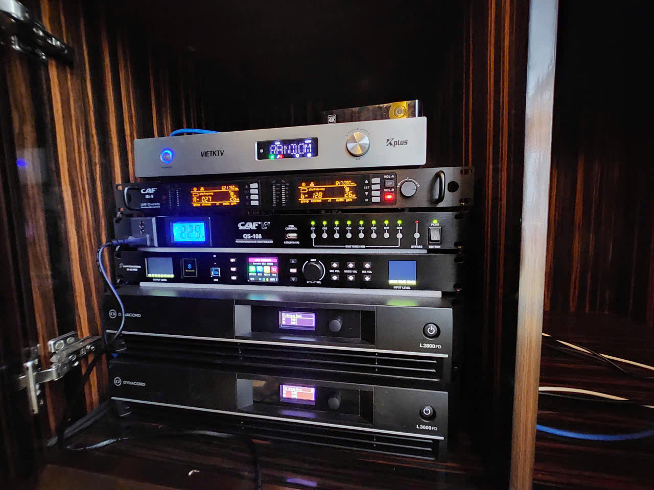 Âm Thanh Sân Khấu Hội Trường Electro-Voice & Dynacord : Tập đoàn DOJI